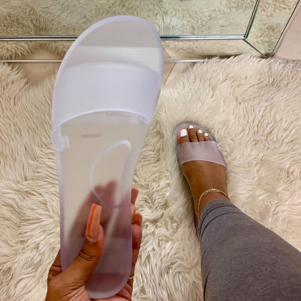 "Lisa" Slides - Matte White/Clear - Picture 3 of 8